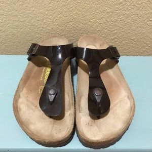 Birkenstock | brown thong sandals